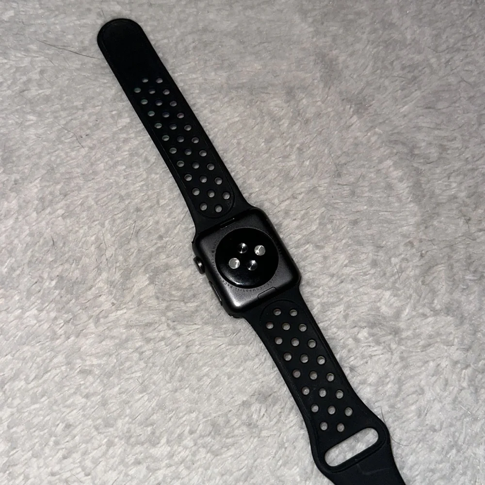 Apple Watch Series 1, 38 MM. - Picture 2 of 2